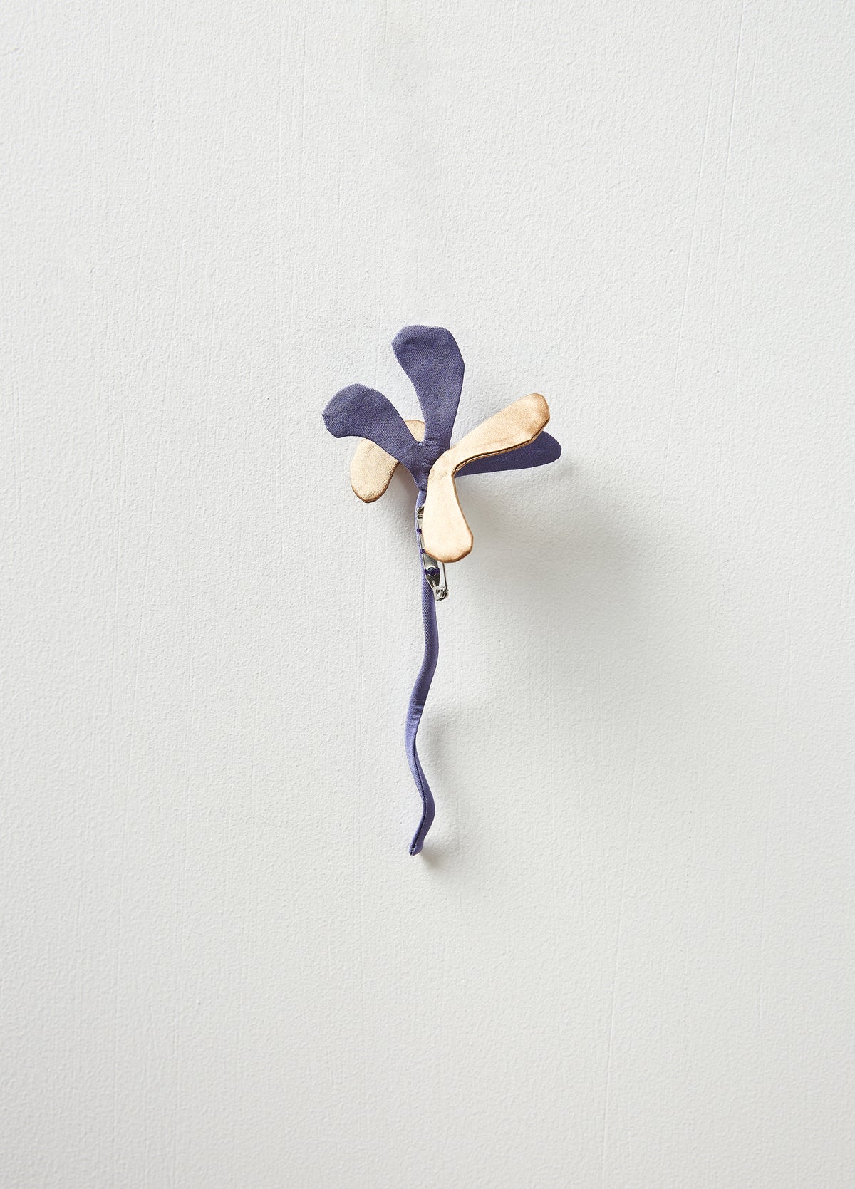 Brooch / JNBY Silk Satin Pin Badge