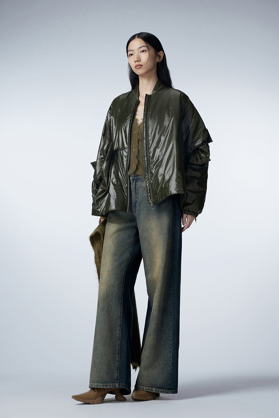 Coat / JNBY Relaxed Coat in Bow Design DarkOliveGreen