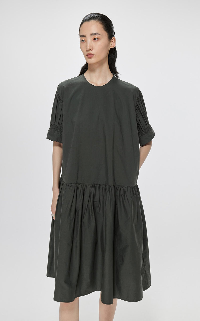 Dresses / JNBY Oversize Mid-Sleeve Pleated Dress (100% Cotton) Grey