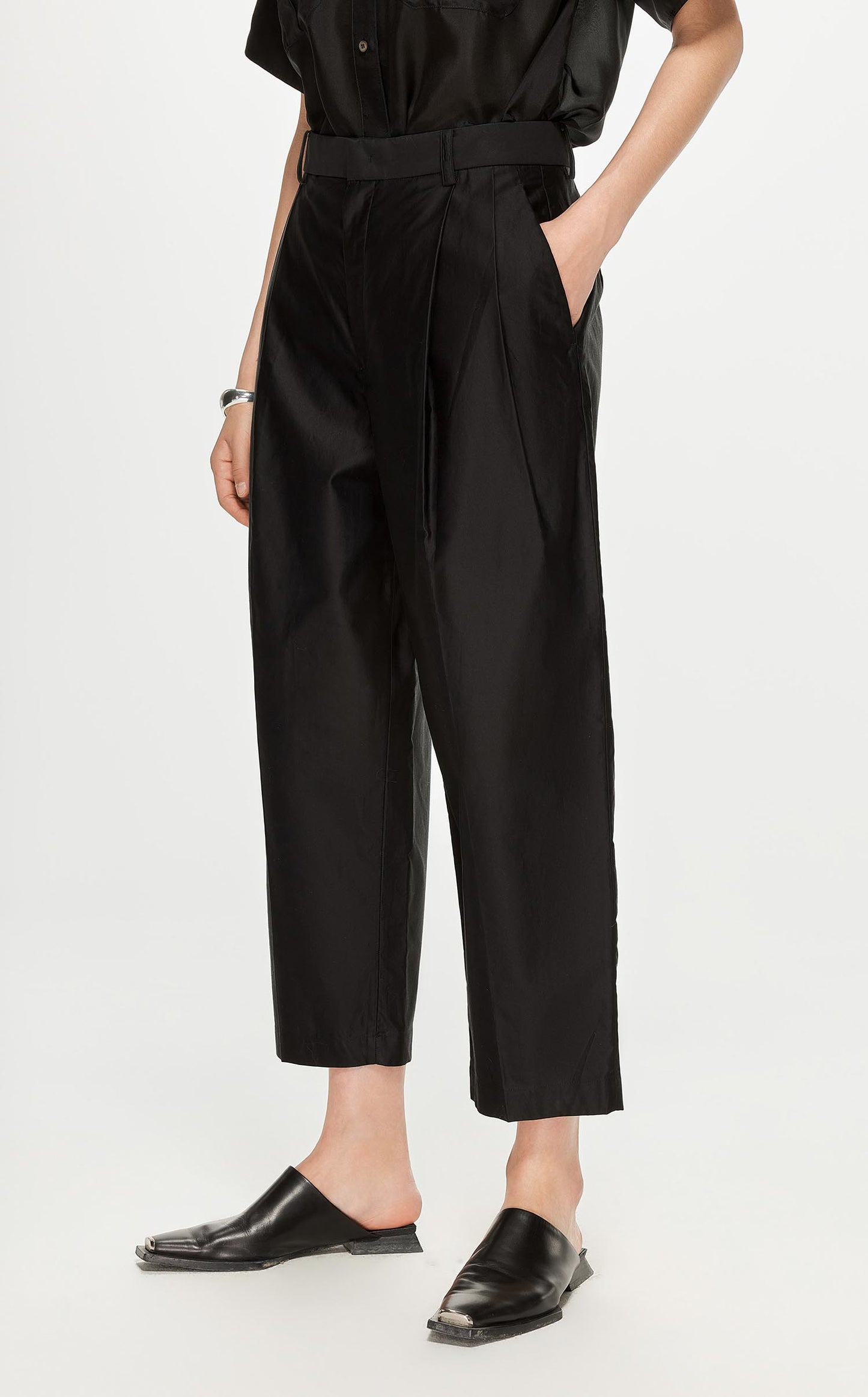 Pants / JNBY Solid Straight Cropped Pants (100% Cotton) Black