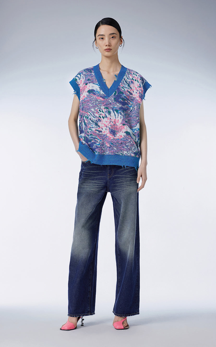Vest / JNBY Peony Jacquard V-neck Vest