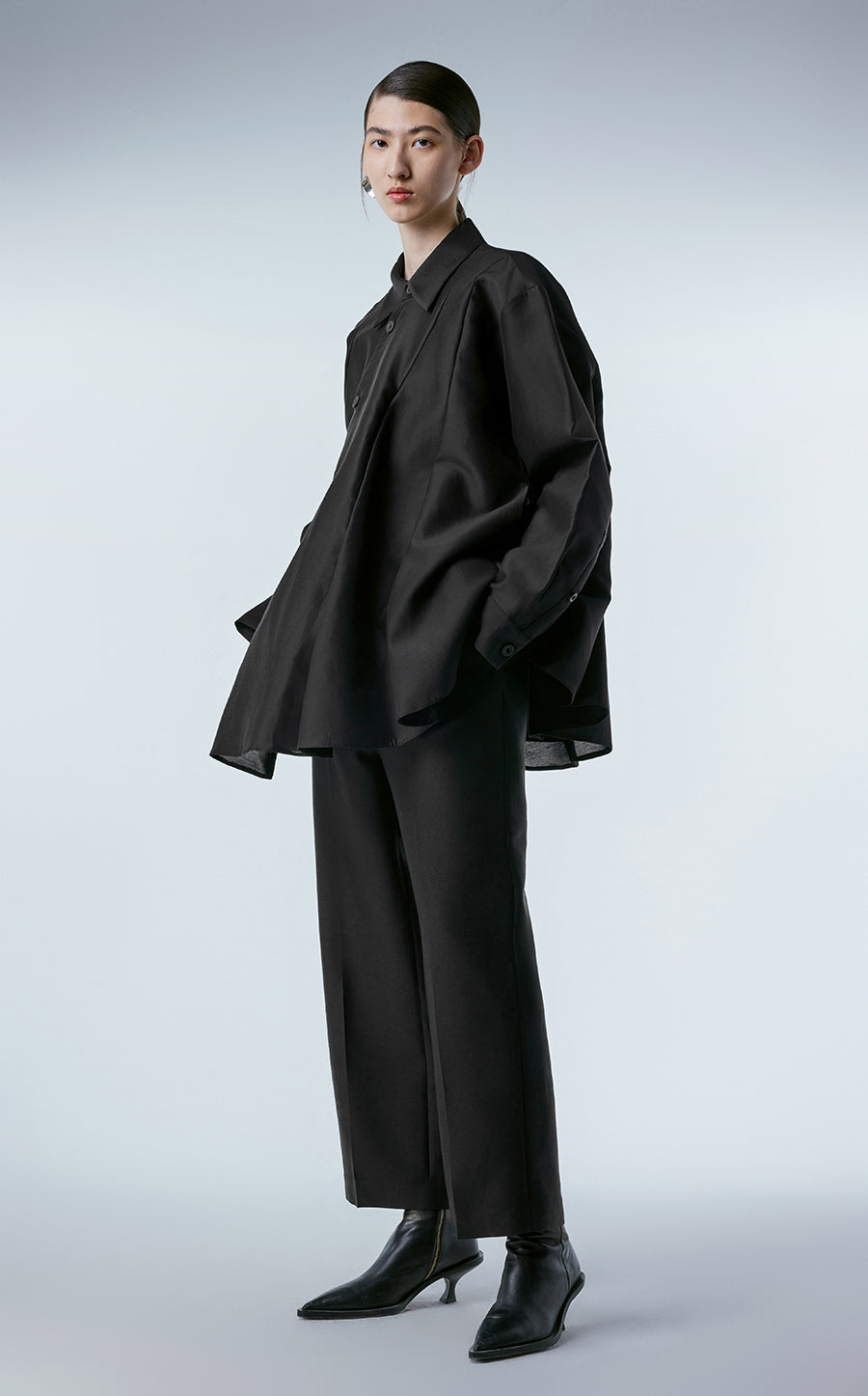 Shirt / JNBY Oversized Cotton-silk Asymmetric Shirt Black