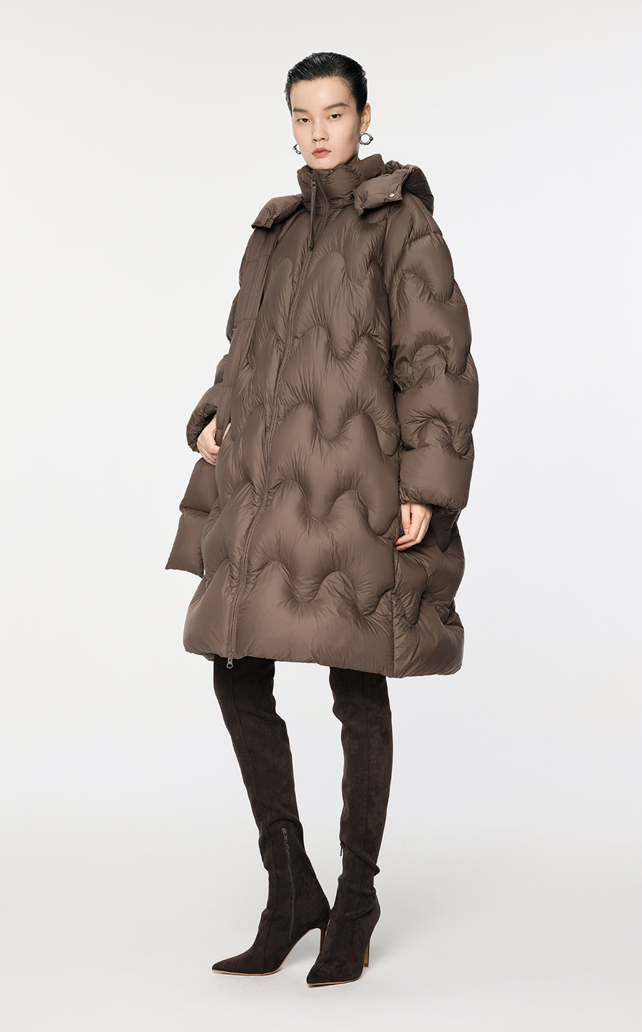 Downcoat / JNBY Oversize Wavy-Line Hooded Down Coat Brown