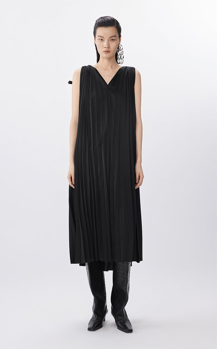 Dress / JNBY Pleated Satin A-Line Dress Black