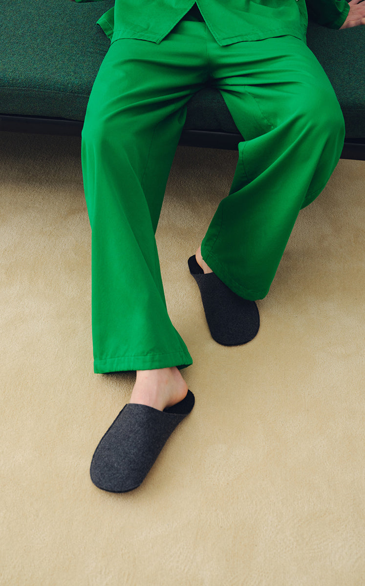 Shoes / JNBYHOME One-Piece Slip-On Slippers Grey