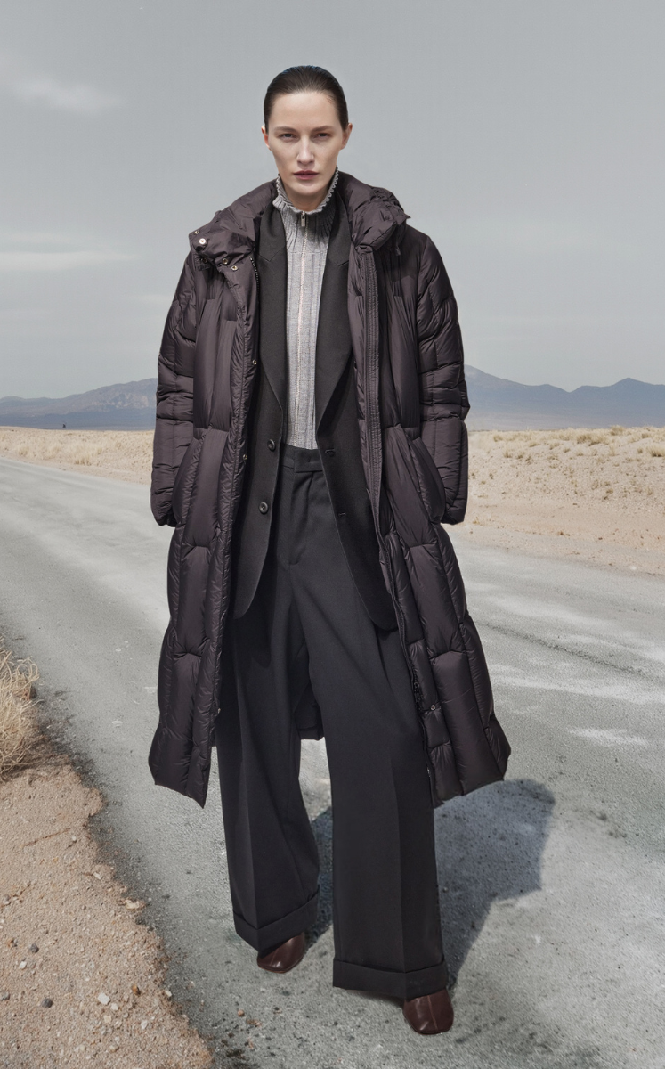 Down Coat / JNBY Long Streamlined Hooded Goose Down Coat Black