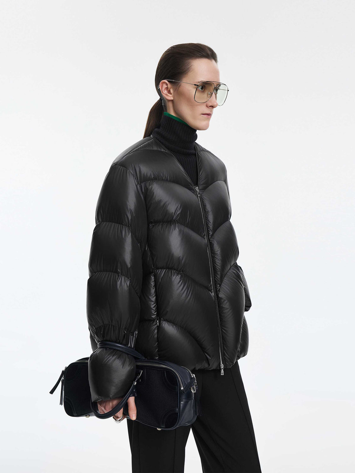 Down Jacket / JNBY 90% White Duck Down V-Neck Puffer Black-3