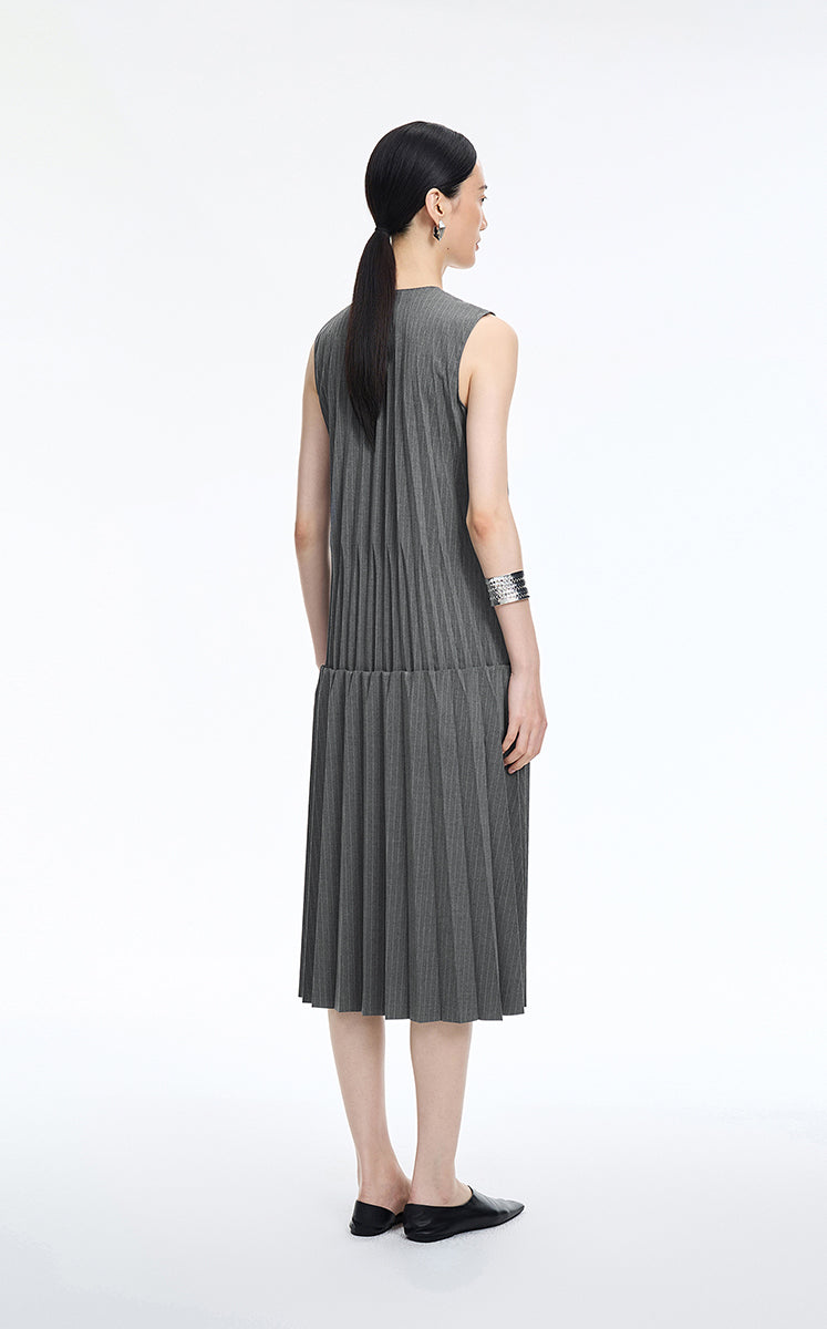 Dress / JNBY Cool Touch Pleated Sleeveless Midi Dress