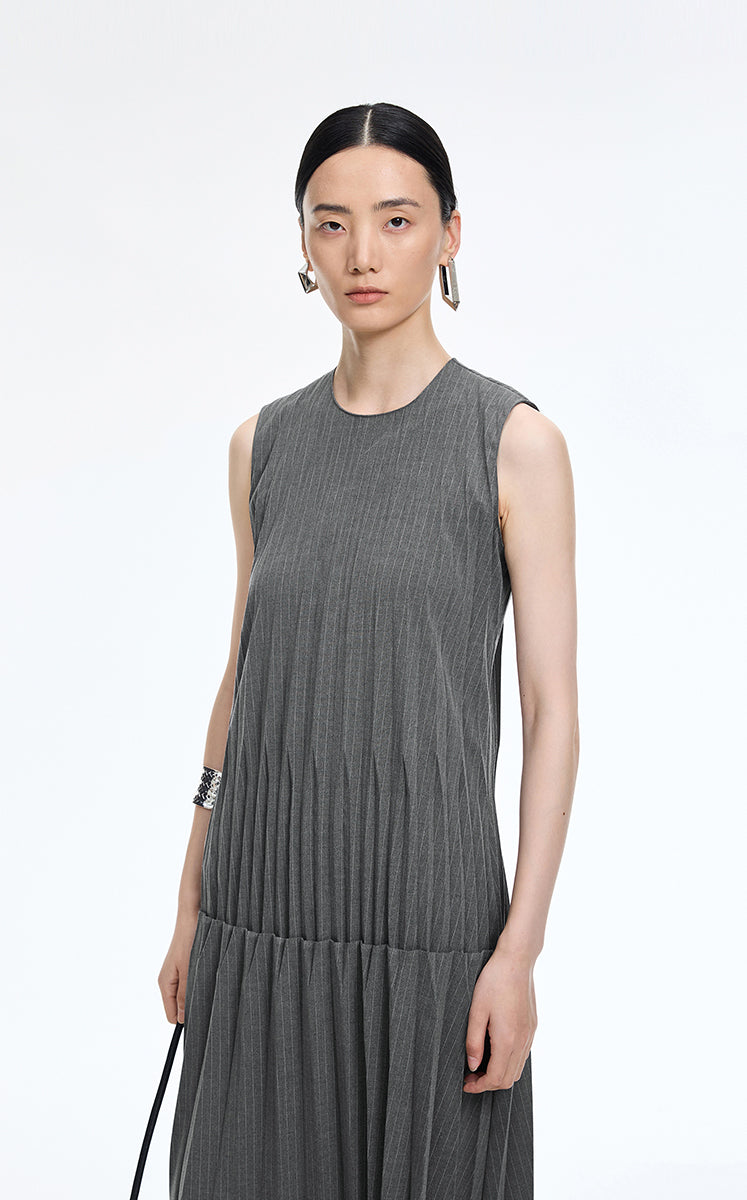 Dress / JNBY Cool Touch Pleated Sleeveless Midi Dress