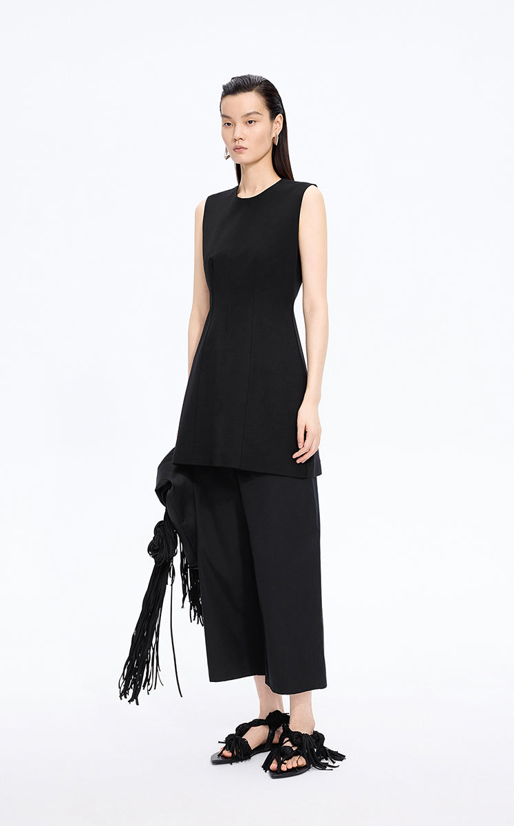Dress / JNBY Sleek Sleeveless Bodycon Dress