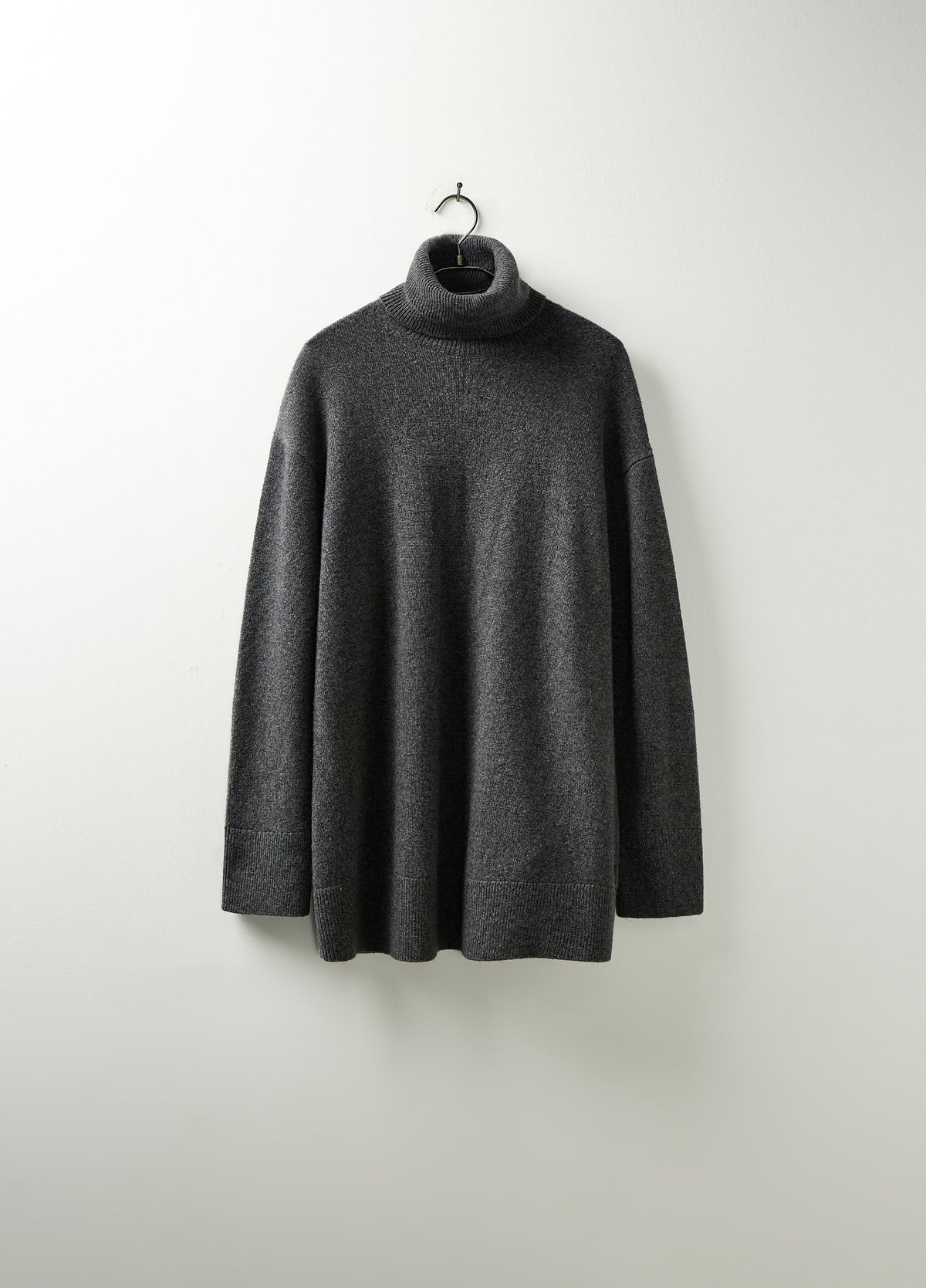 Sweater / JNBY Relaxed Fit Cashmere Turtleneck Dark Grey