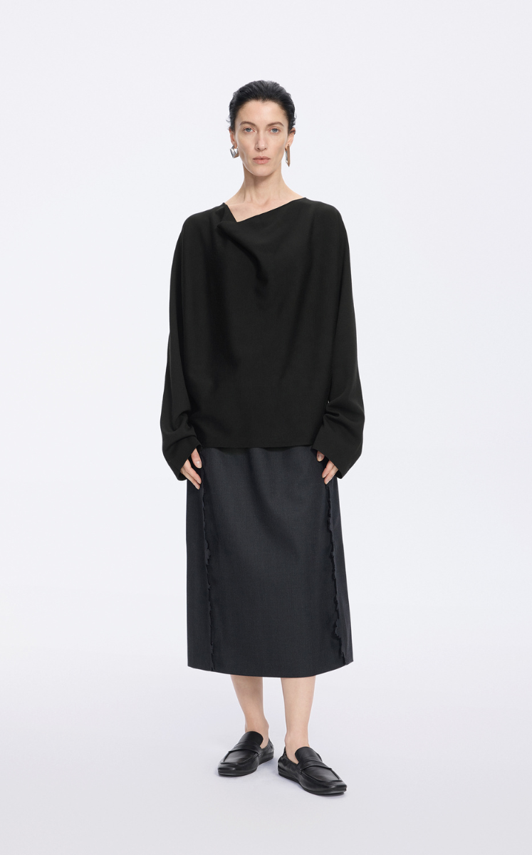 Sweater / JNBY Wool Blend Loose Pullover with Back Detail Black