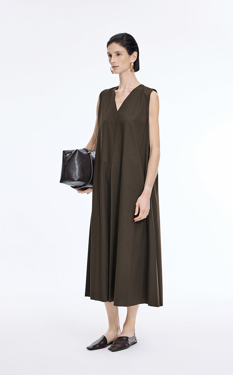 Dress / JNBY V-Neck Pleated Maxi Dress Dark Olive
