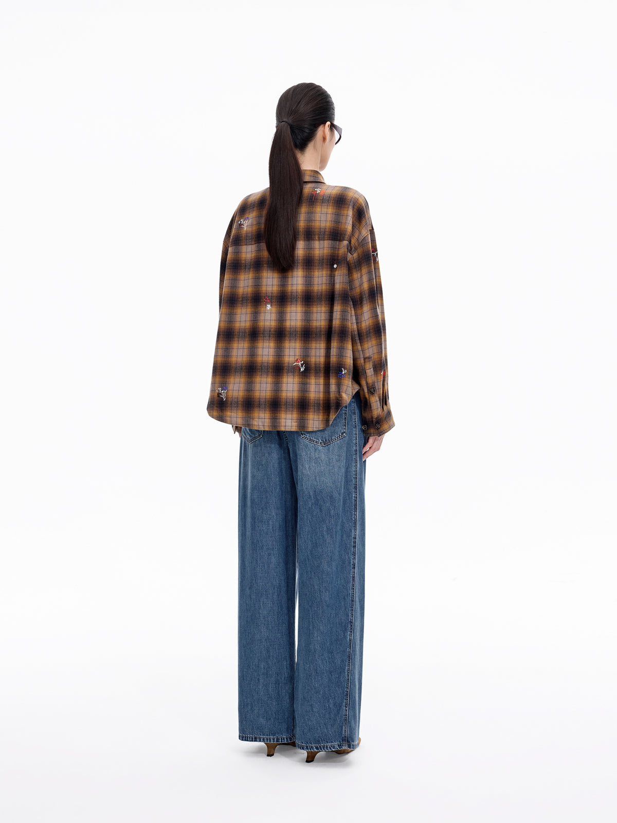 Shirt / JNBY Oversized Cotton Plaid Shirt with Embroidery