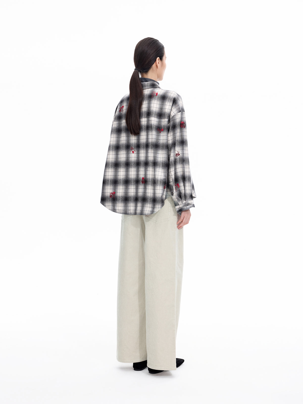 Shirt / JNBY Oversized Cotton Plaid Shirt with Embroidery