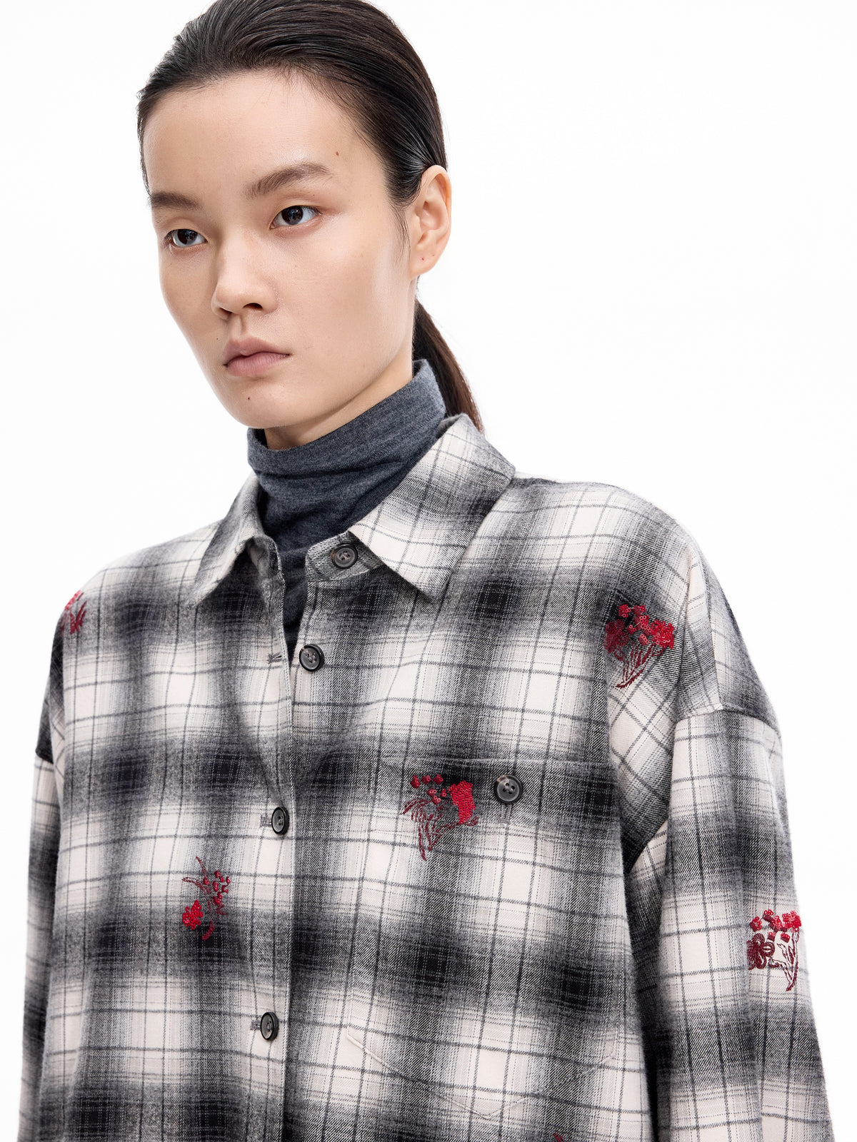 Shirt / JNBY Oversized Cotton Plaid Shirt with Embroidery