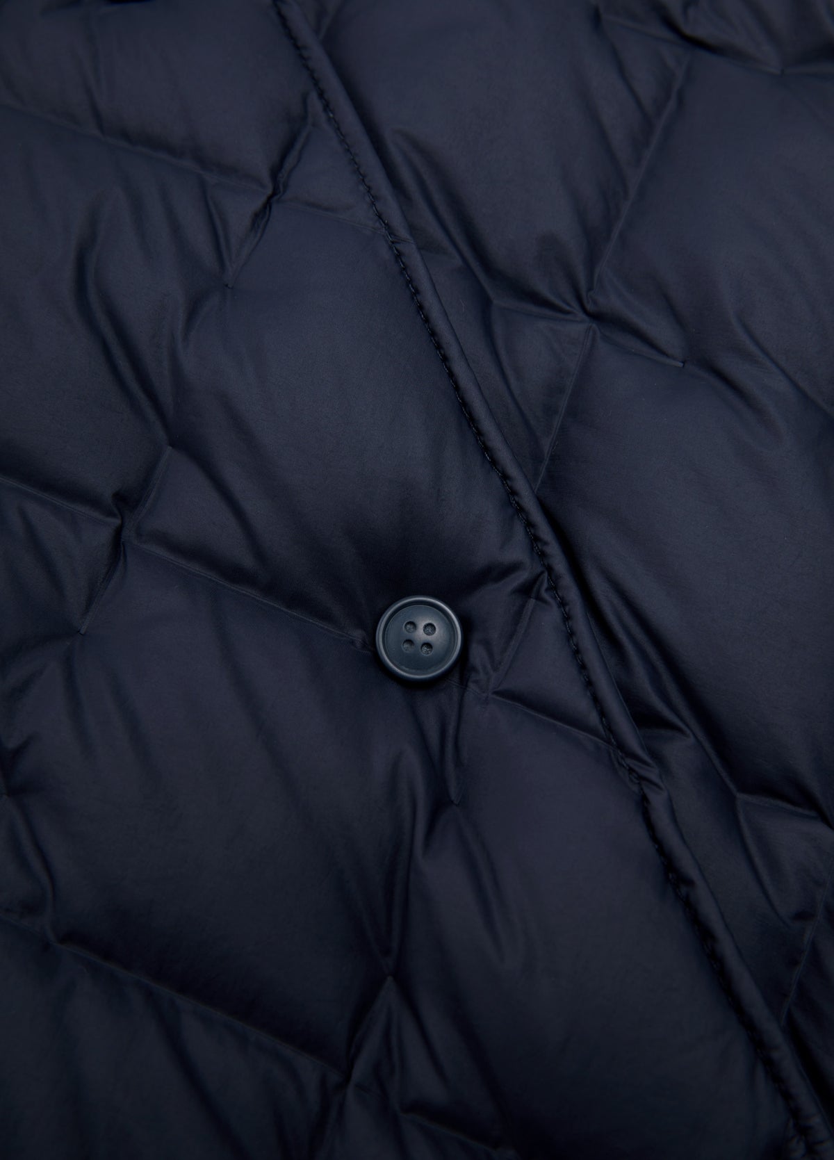 Jacket / JNBY Oversized Short Down Coat with 95% White Goose Down