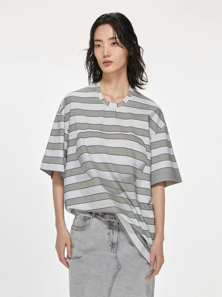 T-Shirt / JNBY Oversize Crewneck Heart Print A-Line T-Shirt (100% Cotton) Grey