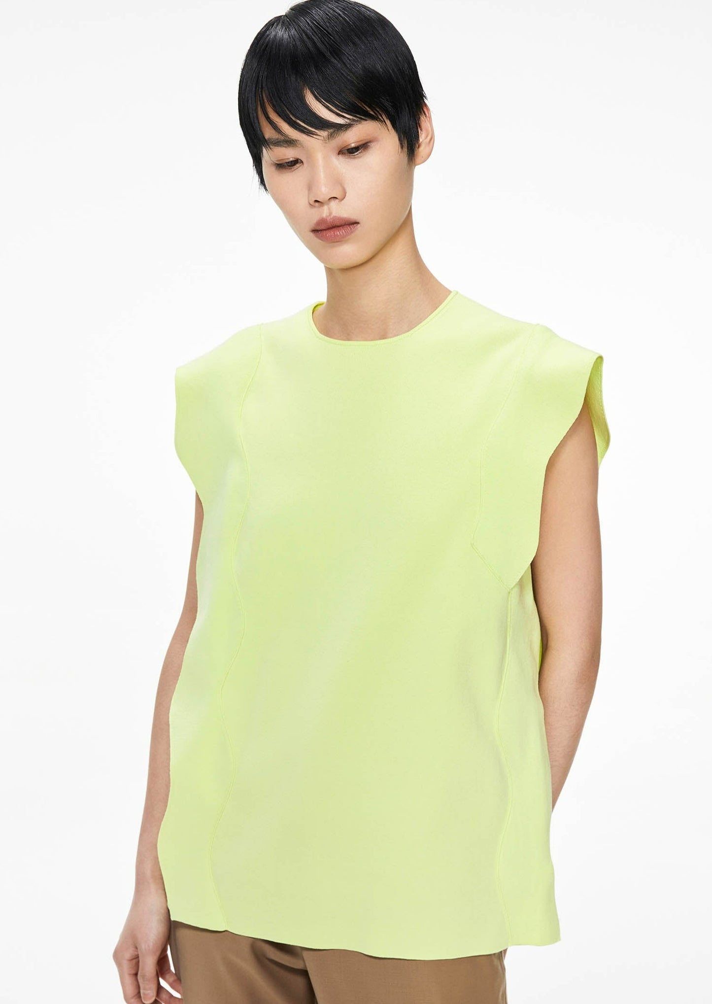 Vest / JNBY Loose Fit V-Neck H-Line Knit Vest Yellow